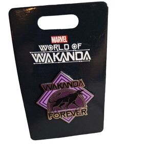 Disney Parks Marvel Black Panther WAKANDA FOREVER Collectible Trading Pin NEW